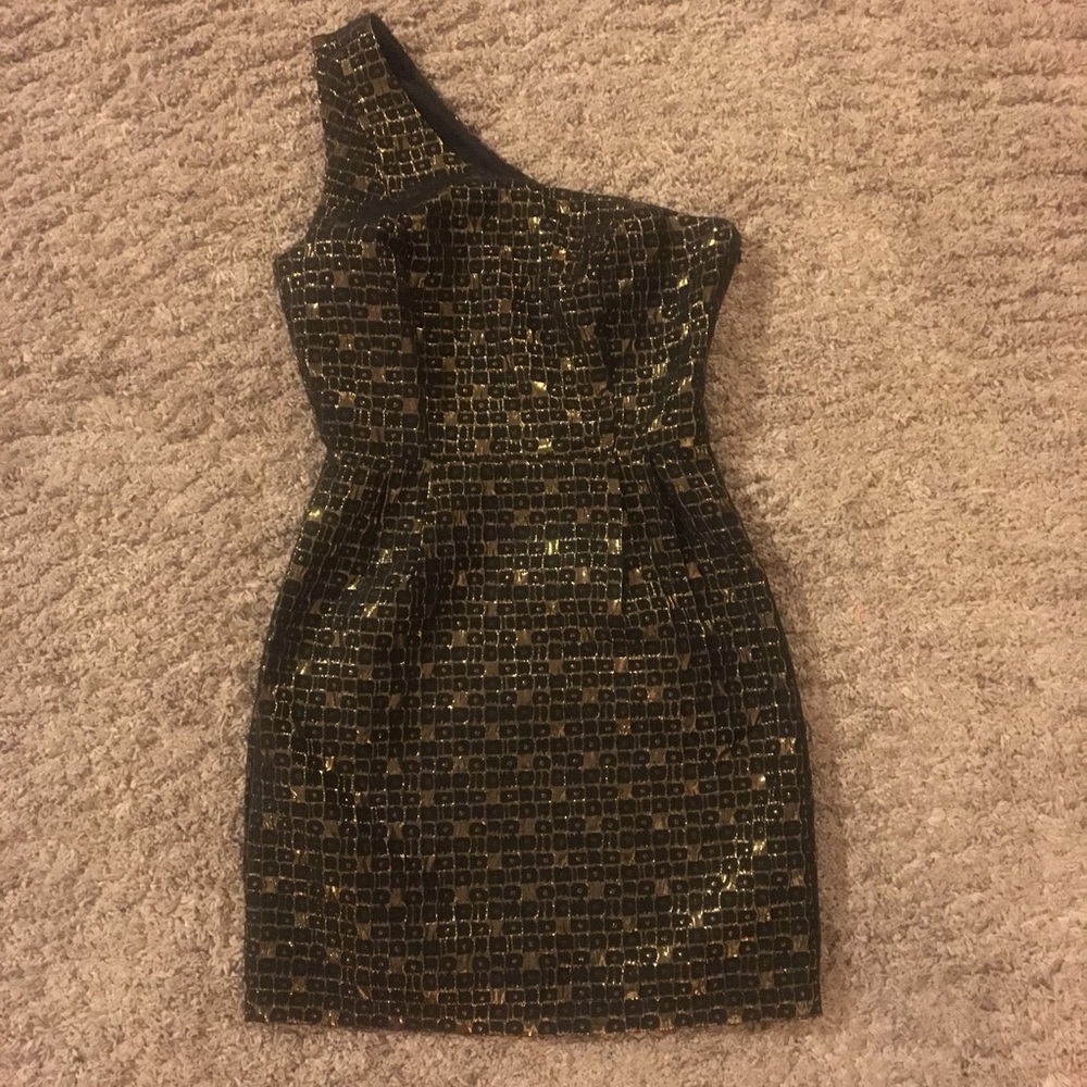 Forever 21 Black/Gold Metallic One Shoulder Dress